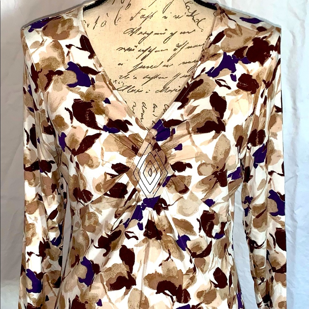 Ann Taylor V-neck top three-quarter sleeve size medium